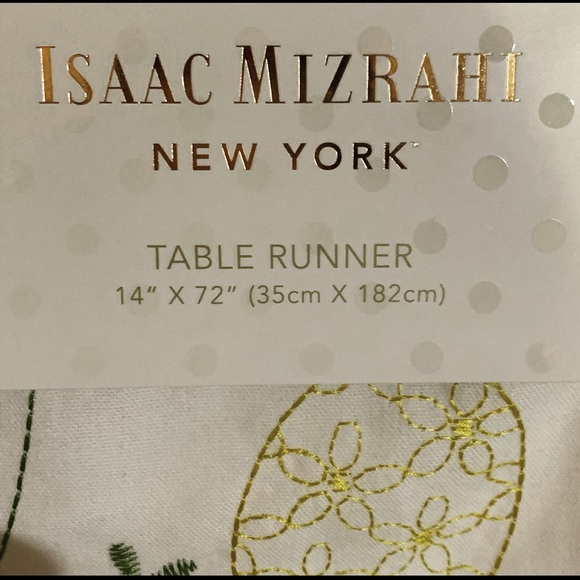 Easter table runner by Isaac Mizrahi - Picture 3 of 4